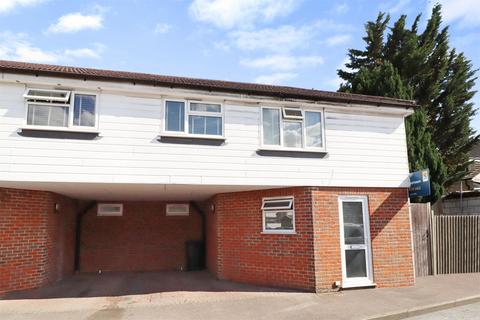 2 bedroom semi-detached house for sale, North Road, Woking GU21