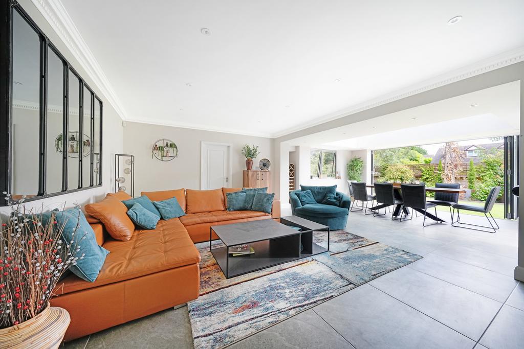 House in Chislehurst - View 2
