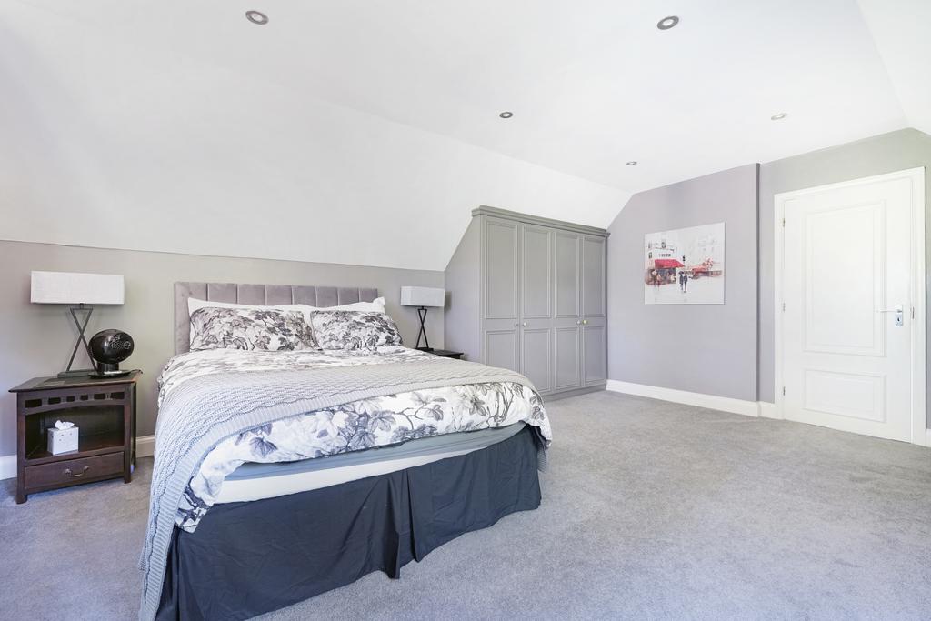 House in Chislehurst - View 4