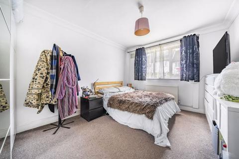 2 bedroom ground floor maisonette for sale, High Point, London SE9
