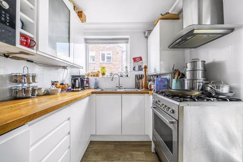 2 bedroom ground floor maisonette for sale, High Point, London SE9