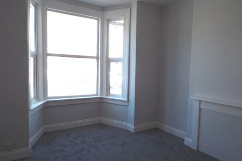 3 bedroom terraced house to rent, 99 Grafton Street