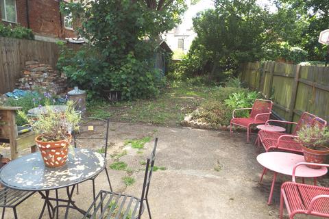 21 Alexandra Road, Hull, HU5 2NS