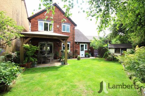 3 bedroom detached house for sale, Abbeyfields Drive, Studley