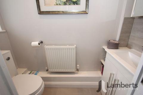 40 Abbeyfields Drive, Studley, B80 7BF