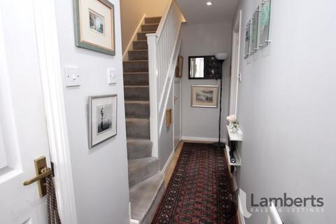40 Abbeyfields Drive, Studley, B80 7BF