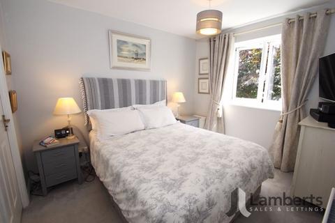 40 Abbeyfields Drive, Studley, B80 7BF