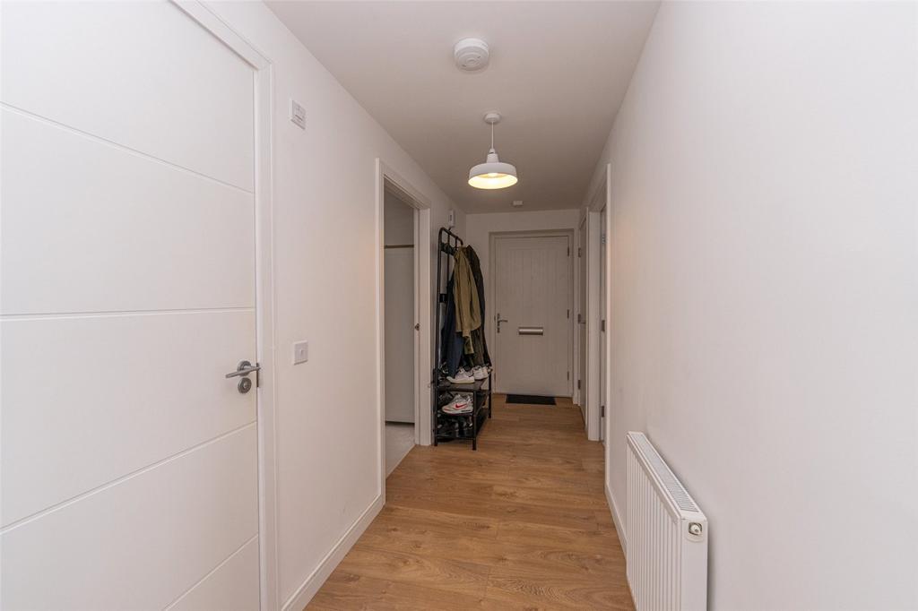Hall Alt