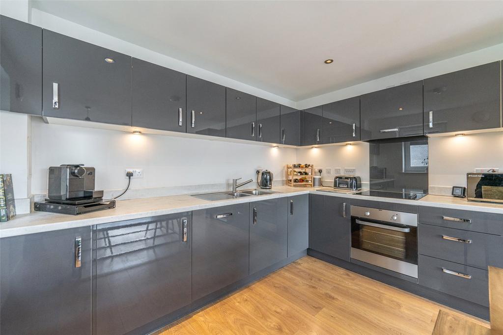 Kitchen Alt