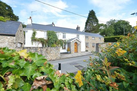 5 bedroom detached house to rent, Broadway House, 86 Broadway, Llanblethian, Cowbridge, Vale of Glamorgan, CF71 7EY