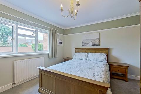 25 Bigwood Drive, Sutton Coldfield, B75 7PT