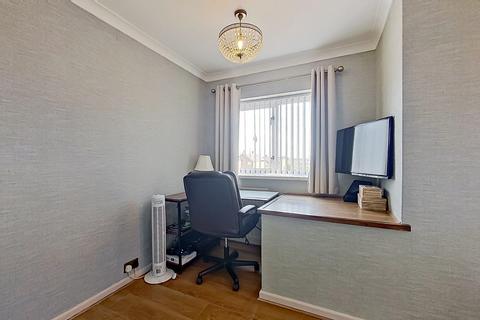 25 Bigwood Drive, Sutton Coldfield, B75 7PT