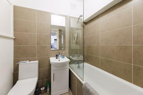 Flat 109, Kings Court Hamlet Gardens, London, W6 0RW