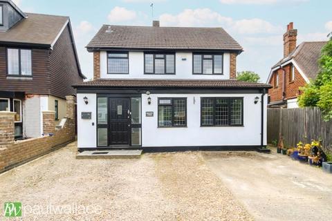 Meadow Lodge Epping Road, Nazeing, Waltham Abbey, EN9 2DH