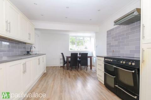 Meadow Lodge Epping Road, Nazeing, Waltham Abbey, EN9 2DH