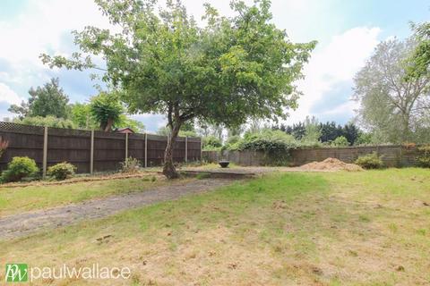 Meadow Lodge Epping Road, Nazeing, Waltham Abbey, EN9 2DH