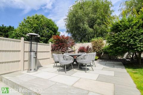 12 Allmains Close, Nazeing, Waltham Abbey, EN9 2LX
