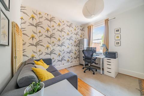 3b Marlborough Road, London, N22 8NB