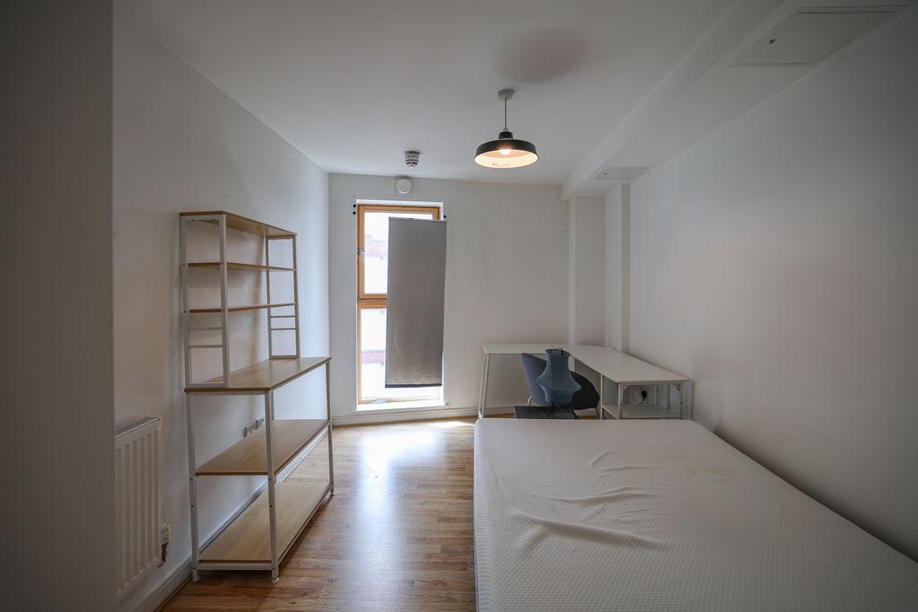 Apartment in Bristol - View 5