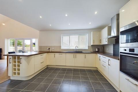 4 bedroom detached house for sale, Thorn Road, Hedon