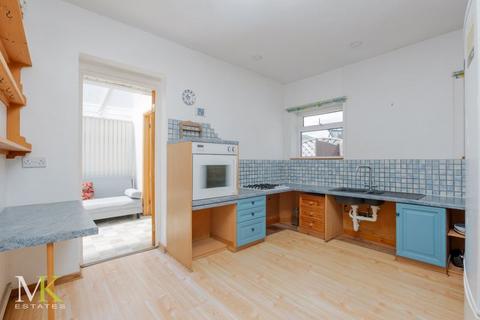 2 bedroom detached bungalow for sale, Albion Road, Christchurch BH23