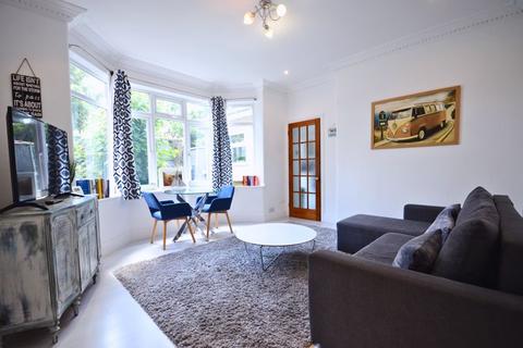 1 bedroom ground floor flat for sale, Queens Park South Drive, Bournemouth BH8