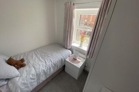 2 bedroom semi-detached house to rent, Mallard Way, Newport