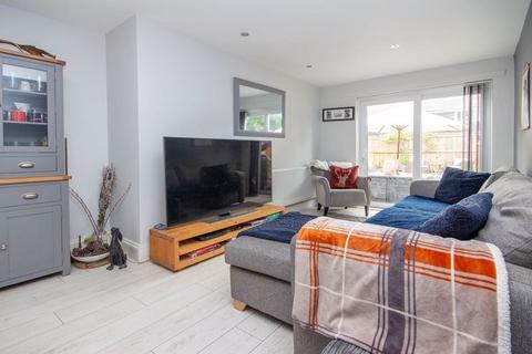 30 Benbow Gardens, Calmore, Southampton, SO40 2SX
