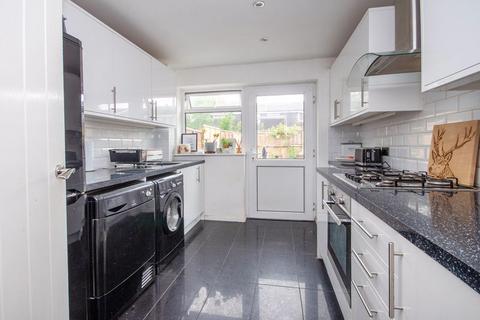 30 Benbow Gardens, Calmore, Southampton, SO40 2SX