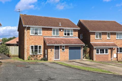 4 bedroom detached house for sale, Manor Close, Canterbury CT1