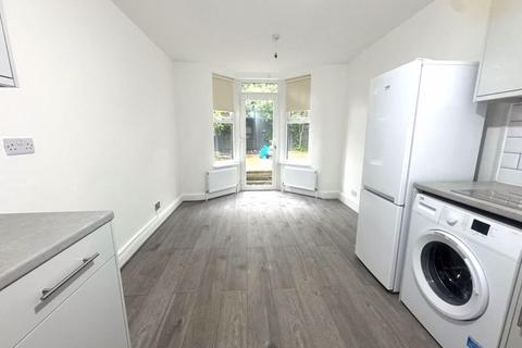 2 bedroom apartment to rent, Ritches Road, London