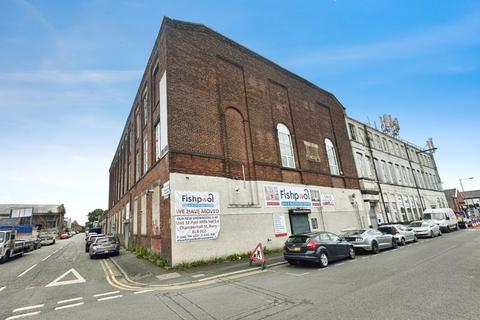 Workshop & retail space to rent, York Street MIll, Large ground floor unit, Bury