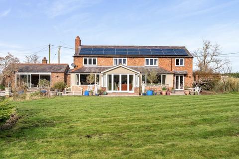4 bedroom detached house for sale, Crewe Lane South, Chester CH3