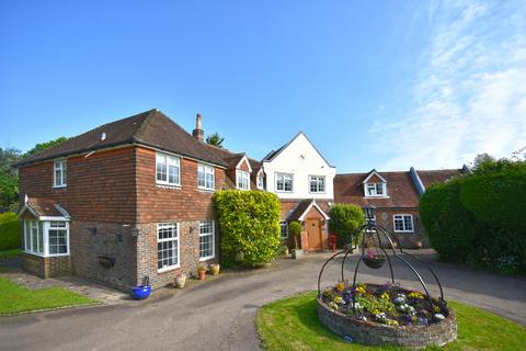 4 bedroom detached house for sale, Rural Staplecross, East Sussex TN31