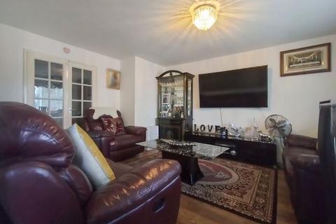 2 bedroom apartment for sale, Fisher Close, Enfield Island Village, EN3