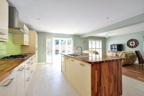 4 bedroom detached house for sale, Warrender Road, Chesham