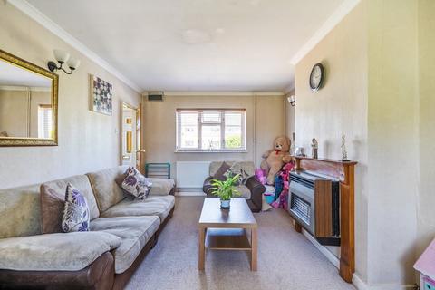 3 bedroom terraced house for sale, The Avenue, Stotfold, Hitchin, SG5