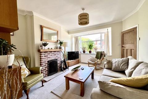 43 Bryans Close Road, Calne, SN11 9AB