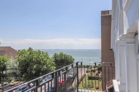 2 bedroom apartment to rent, Manor Road, Westcliff-On-Sea