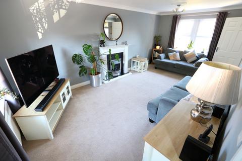 4 bedroom terraced house for sale, Chichester Close, Chafford Hundred