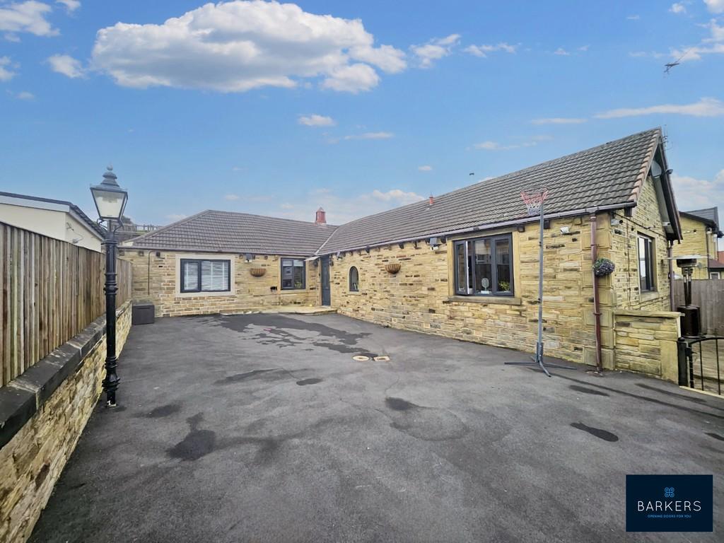 Moorcroft Road, East Bierley 4 bed detached bungalow for sale £289,950