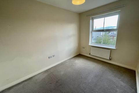 2 bedroom apartment to rent, Lilac Gardens, Great Lever, Bolton *AVAILABLE NOW*