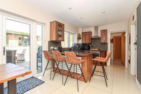 26 Roseheath, Hemel Hempstead, HP1 2LX