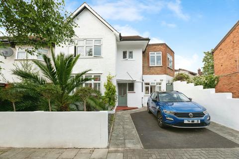 4 bedroom maisonette to rent, Crescent Lane