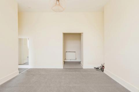 1 bedroom apartment to rent, Chestnut Grove, SW12