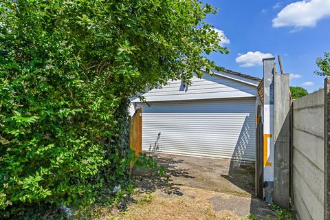 3 bedroom semi-detached bungalow for sale, Park Avenue, Waterlooville PO7