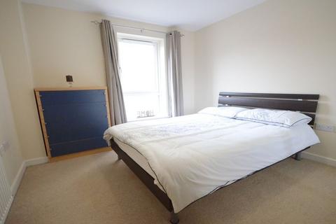 1 bedroom apartment to rent, Hampden Crescent