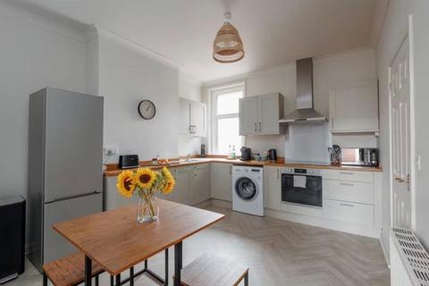 undefined, Newly Refurbished 2-Bedroom Flat - Modern, Spacious, with Parking