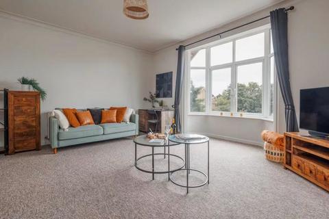 undefined, Newly Refurbished 2-Bedroom Flat - Modern, Spacious, with Parking