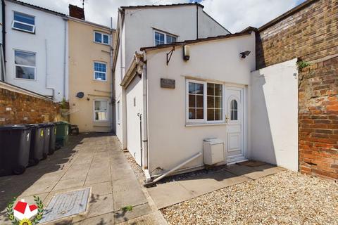 Flat 1, 84 Worcester Street, Gloucester, GL1 3AS